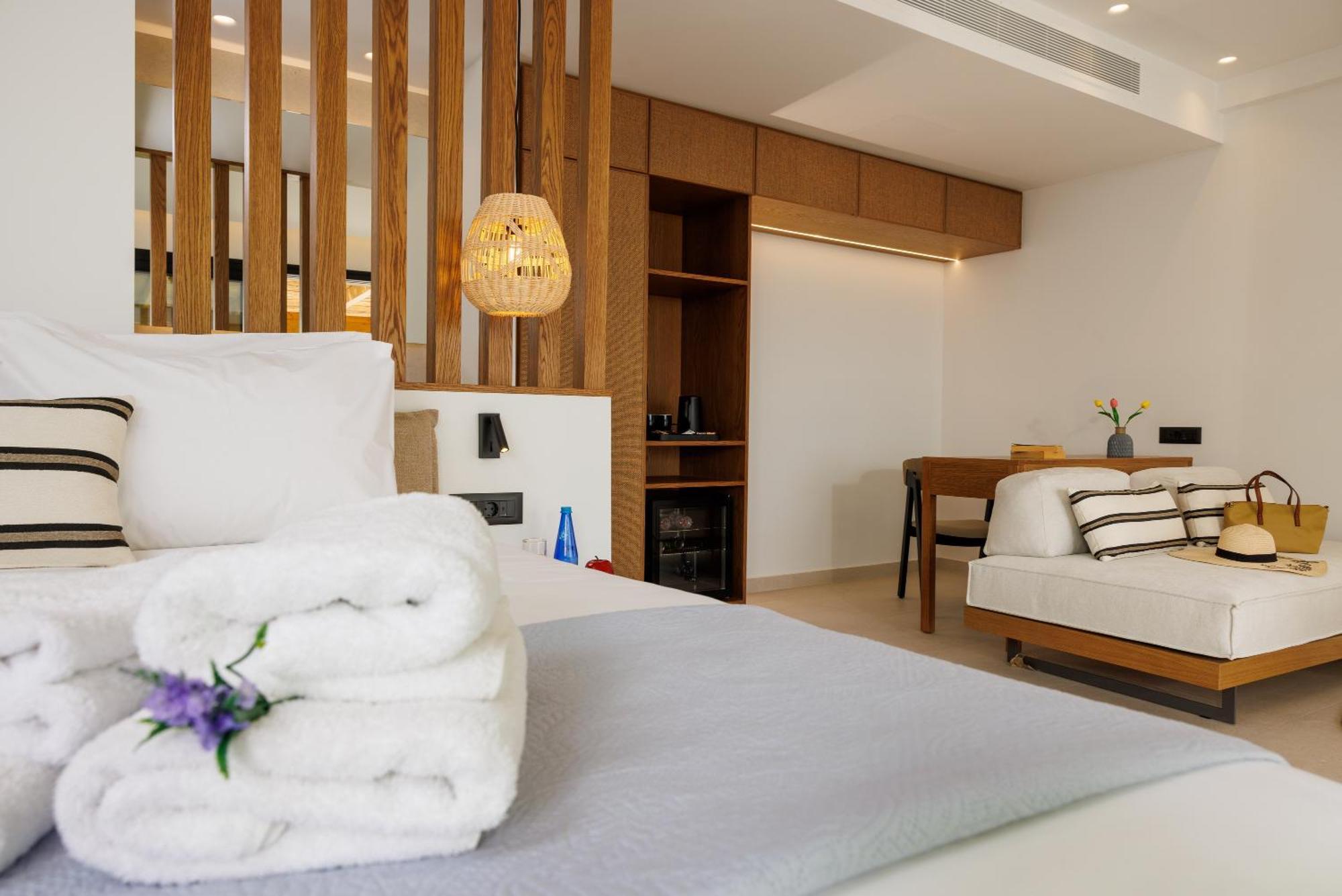 Deos Luxury Suites - Adults Only Hersonissos  Ngoại thất bức ảnh